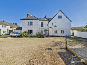 Rear- click for photo gallery